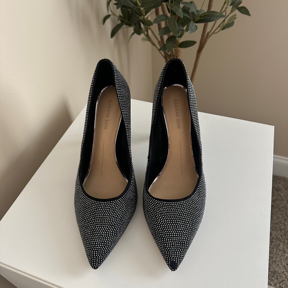 Gianni Bini Black and Silver Heels - Picture 4 of 10